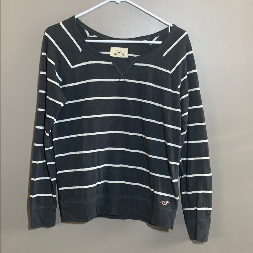 Hollister long sleeved tee